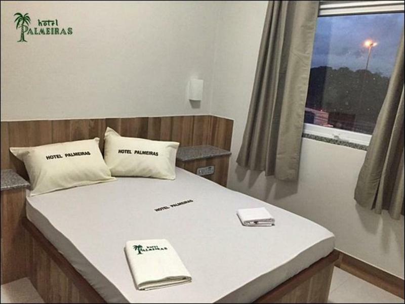 Hotel Palmeiras Ltda Дуки-ди-Кашиас Экстерьер фото